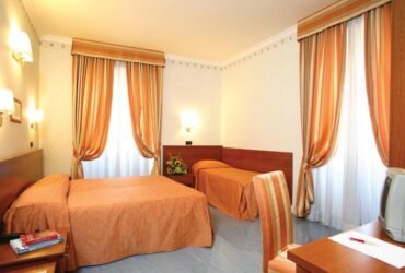 হোটেল দিনা